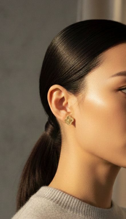 Aretes Flor de Luz Dorada